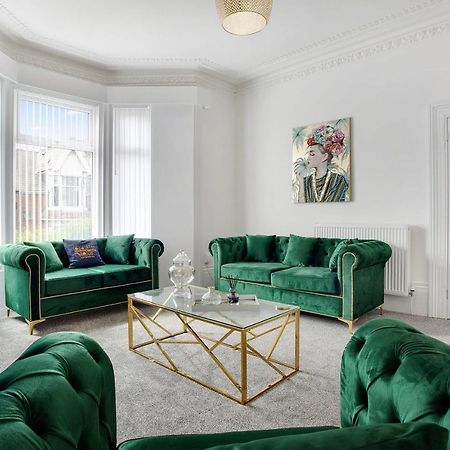 Stunning 4-Bedroom, 2 Bathrooms In Sunderland Sunderland  Zewnętrze zdjęcie