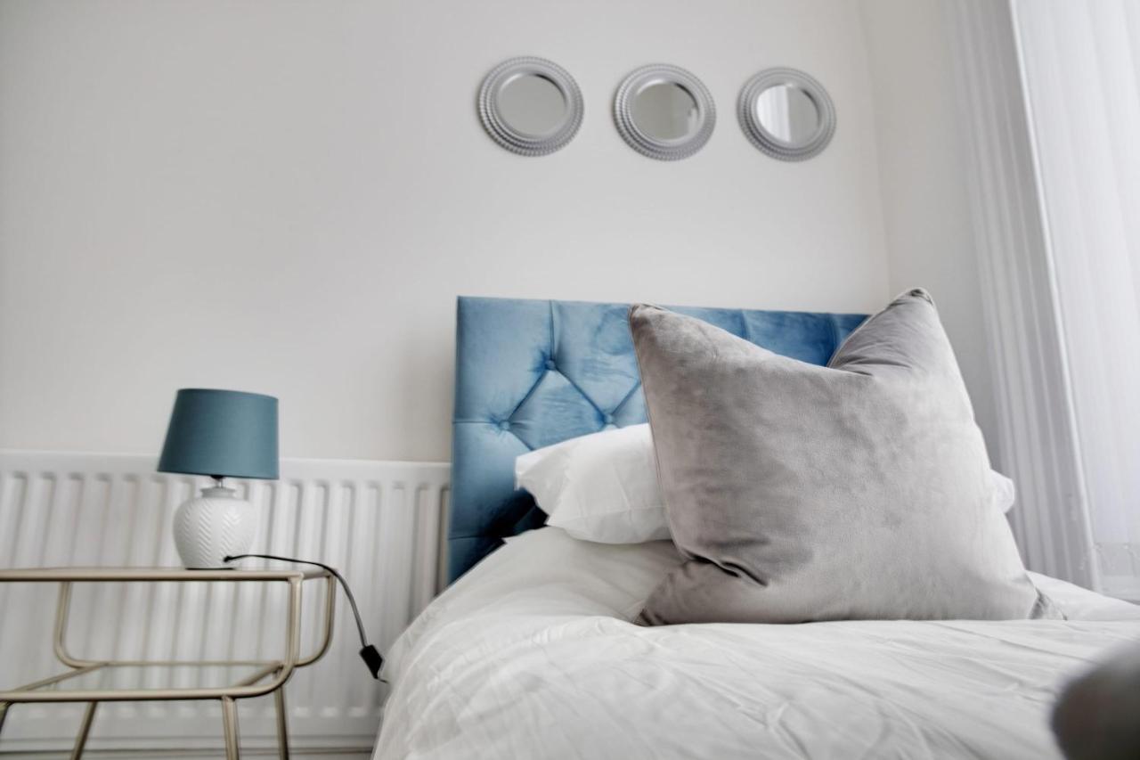 Stunning 4-Bedroom, 2 Bathrooms In Sunderland Sunderland  Zewnętrze zdjęcie