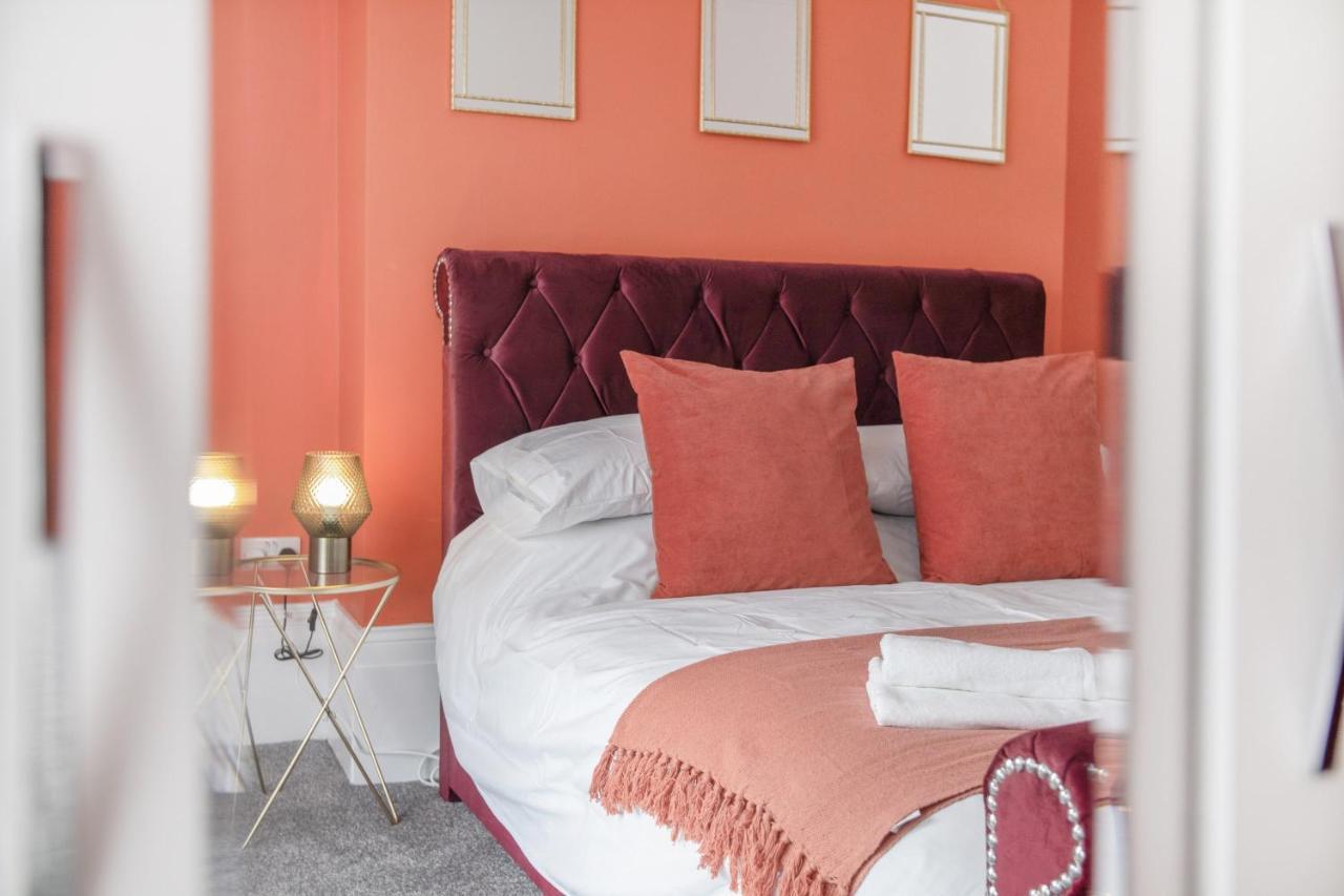 Stunning 4-Bedroom, 2 Bathrooms In Sunderland Sunderland  Zewnętrze zdjęcie